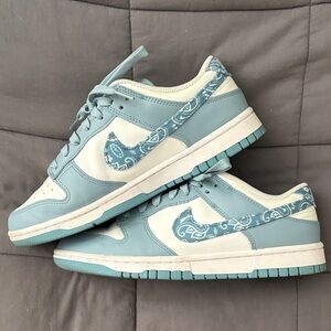 Nike Women's paisley Dunks